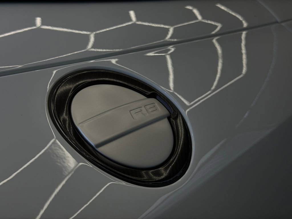 Used 2015 Audi R8 V10 image 23