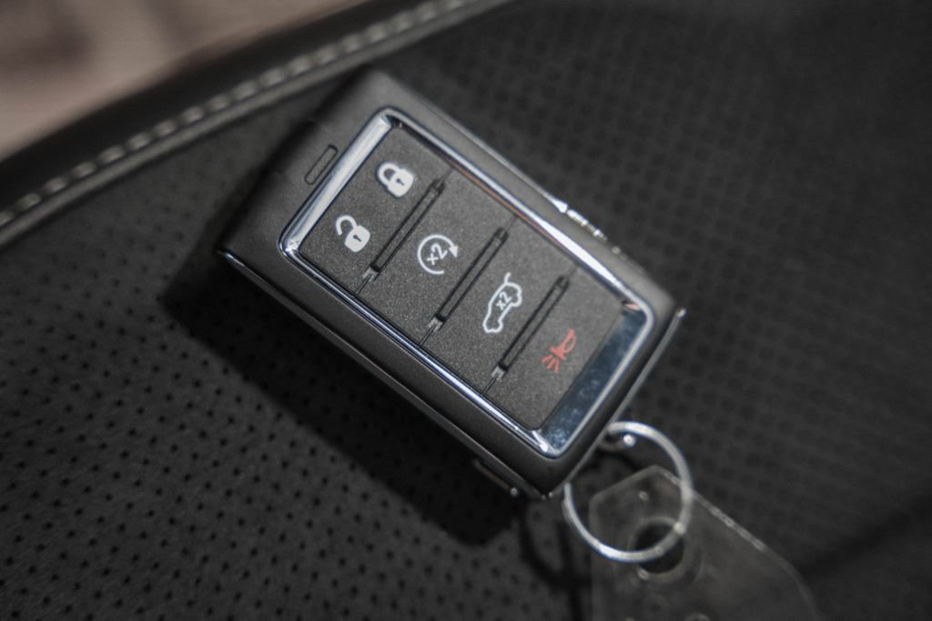 New 2025 Jeep Grand Cherokee Altitude image 41