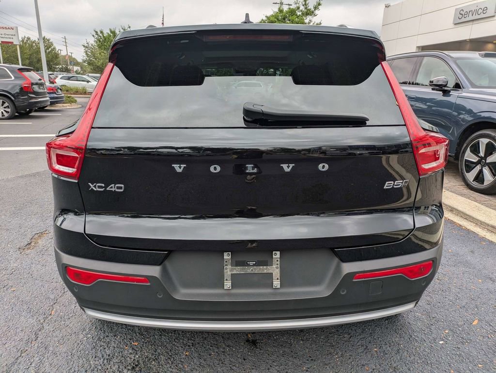 Certified 2023 Volvo XC40 B5 Plus w/ Protection Package Premier AWD/4WD image 5