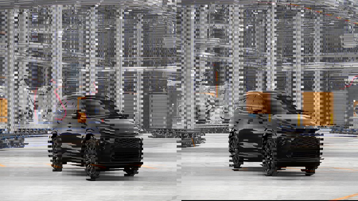 New 2026 Toyota Crown Signia AWD/4WD image 15