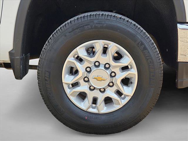 Used 2022 Chevrolet Silverado 2500 LT w/ Texas Edition image 22