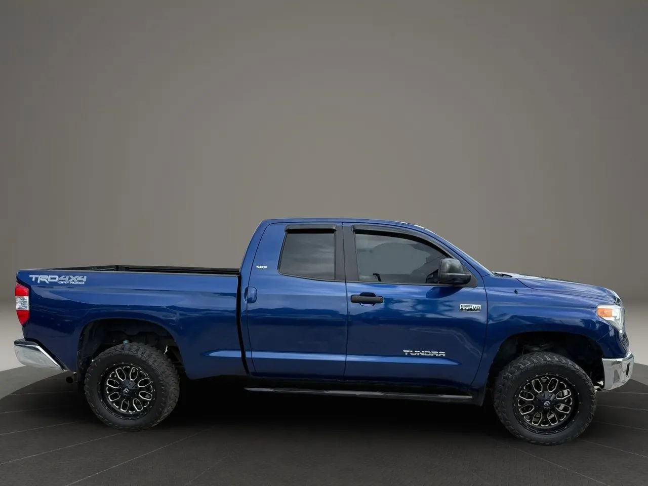 Used 2015 Toyota Tundra SR5 w/ TRD Off Road Package AWD/4WD image 6