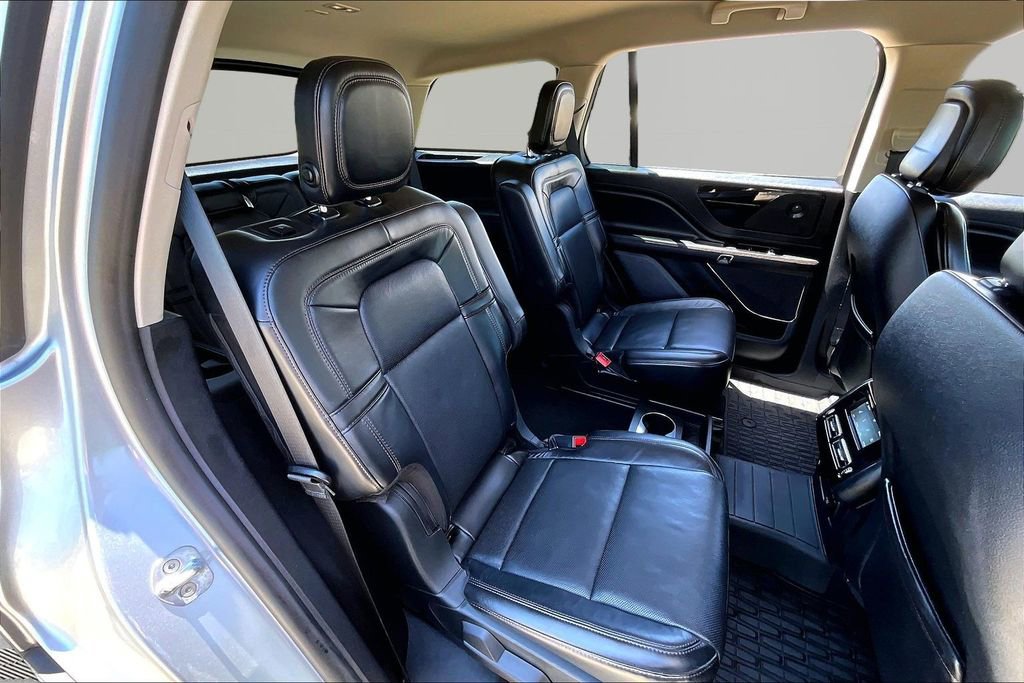 Used 2020 Lincoln Aviator Reserve w/ Elements Package Plus RWD image 27