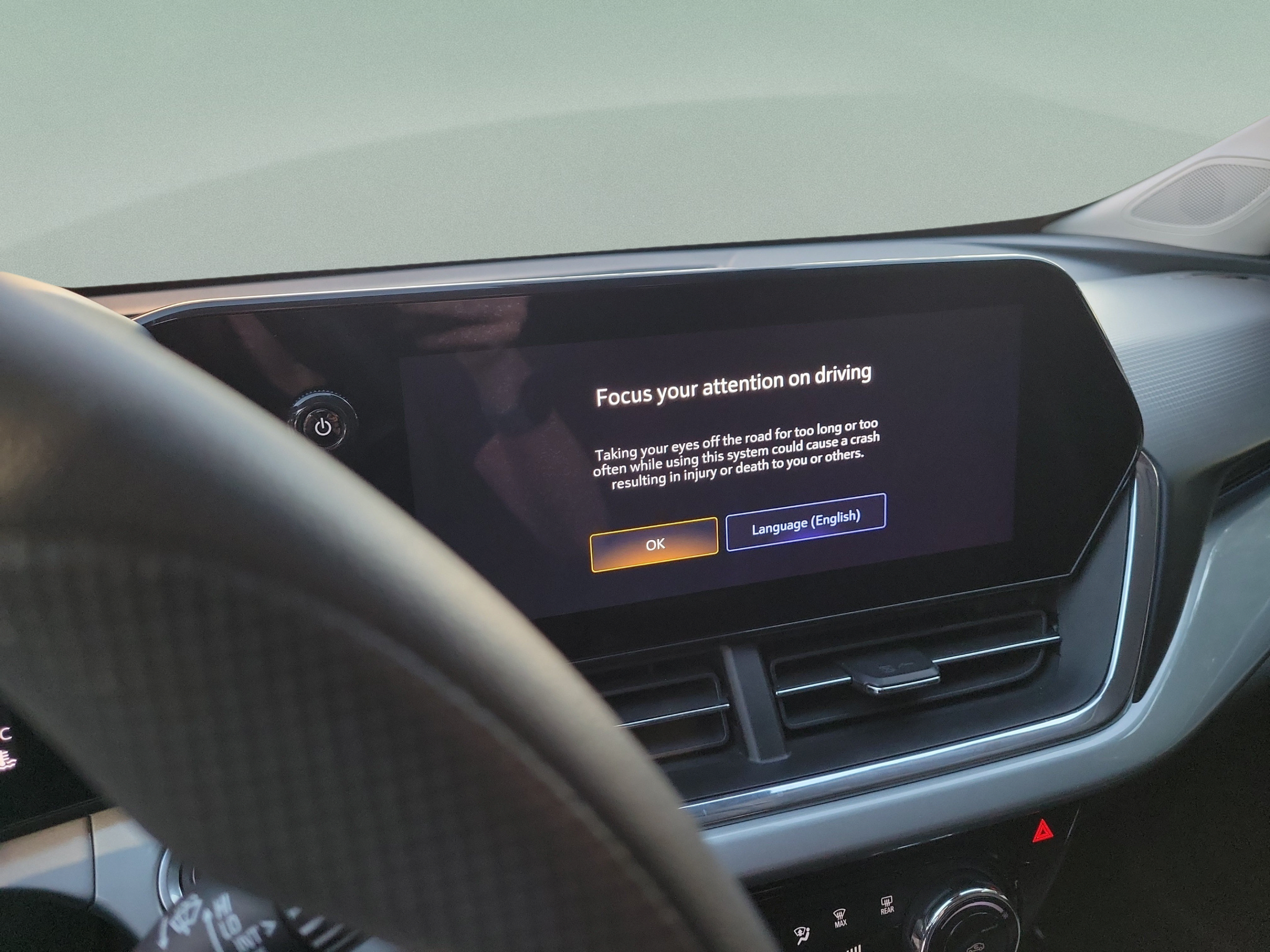 Used 2025 Chevrolet Trax LT FWD image 22