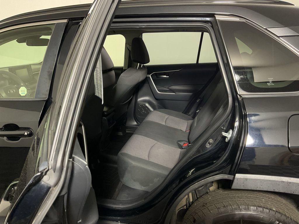 Used 2019 Toyota RAV4 XLE AWD/4WD image 33
