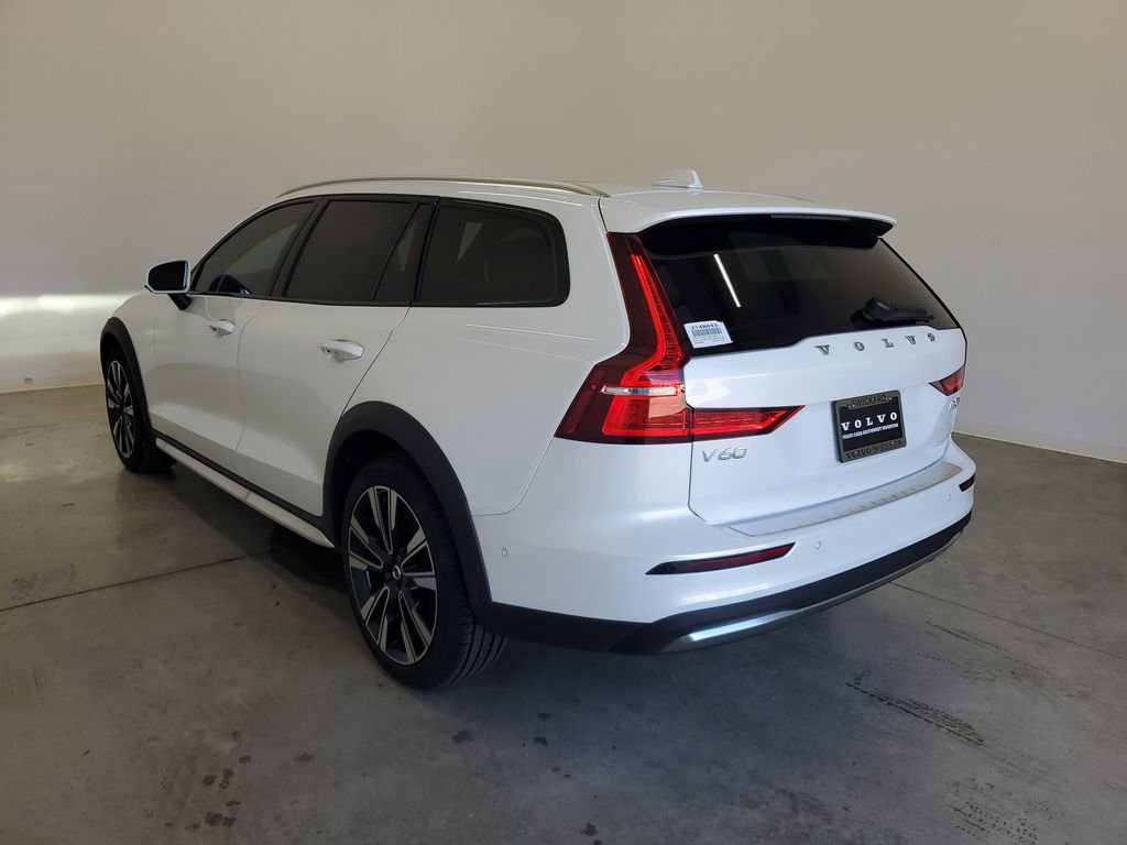 New 2025 Volvo V60 B5 Cross Country Ultra w/ Protection Package Premier image 7