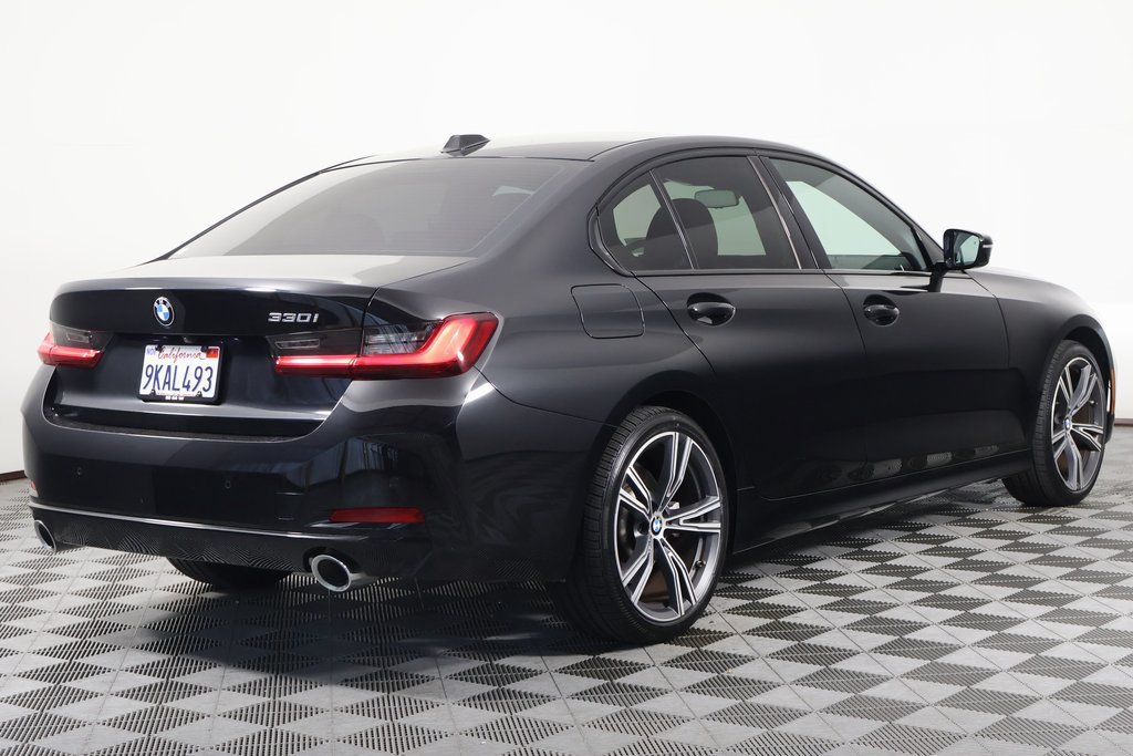 Used 2023 BMW 330i Sedan w/ Driving Assistance Package RWD image 4