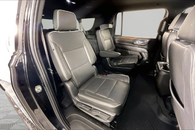 Used 2023 Chevrolet Suburban Premier RWD image 22