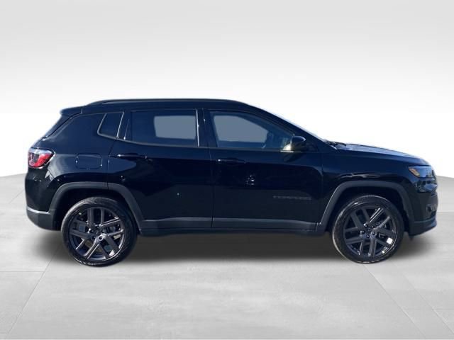 New 2026 Jeep Compass Latitude AWD/4WD image 8