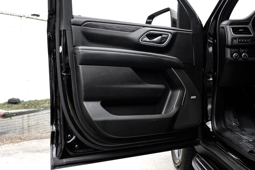 Used 2021 Chevrolet Suburban LT image 45