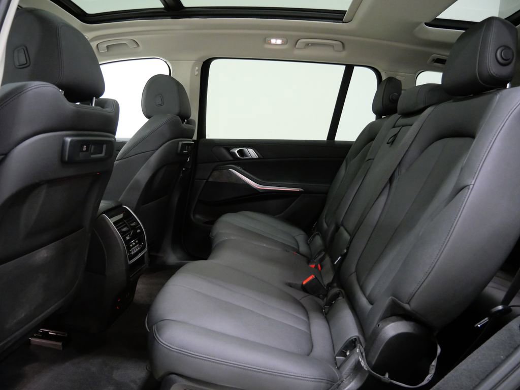 Used 2021 BMW X7 xDrive40i w/ Cold Weather Package AWD/4WD image 25