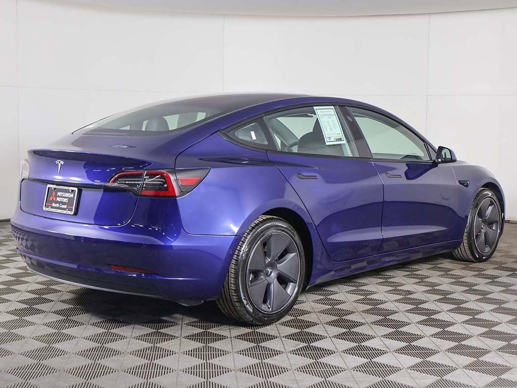 Used 2021 Tesla Model 3 Standard Range Plus image 12