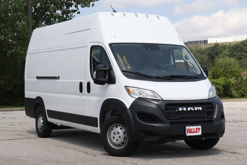 Used 2023 RAM ProMaster 3500 FWD image 2