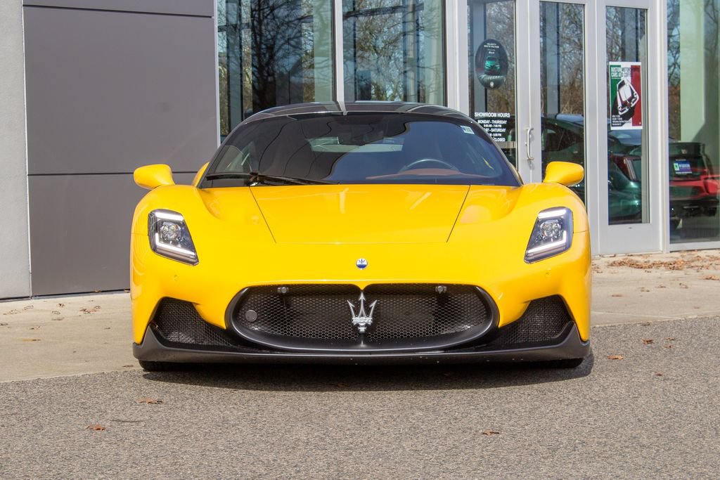 Used 2022 Maserati MC20 Coupe RWD image 3
