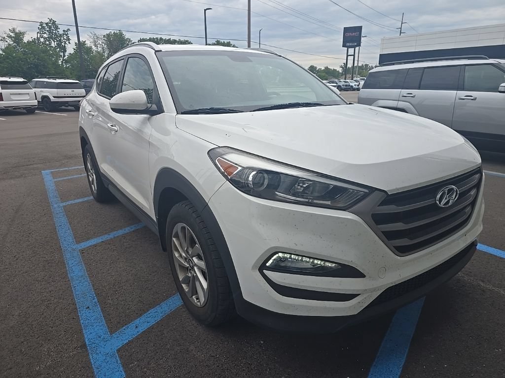 Used 2016 Hyundai Tucson SE w/ Option Group 02 AWD/4WD video 2