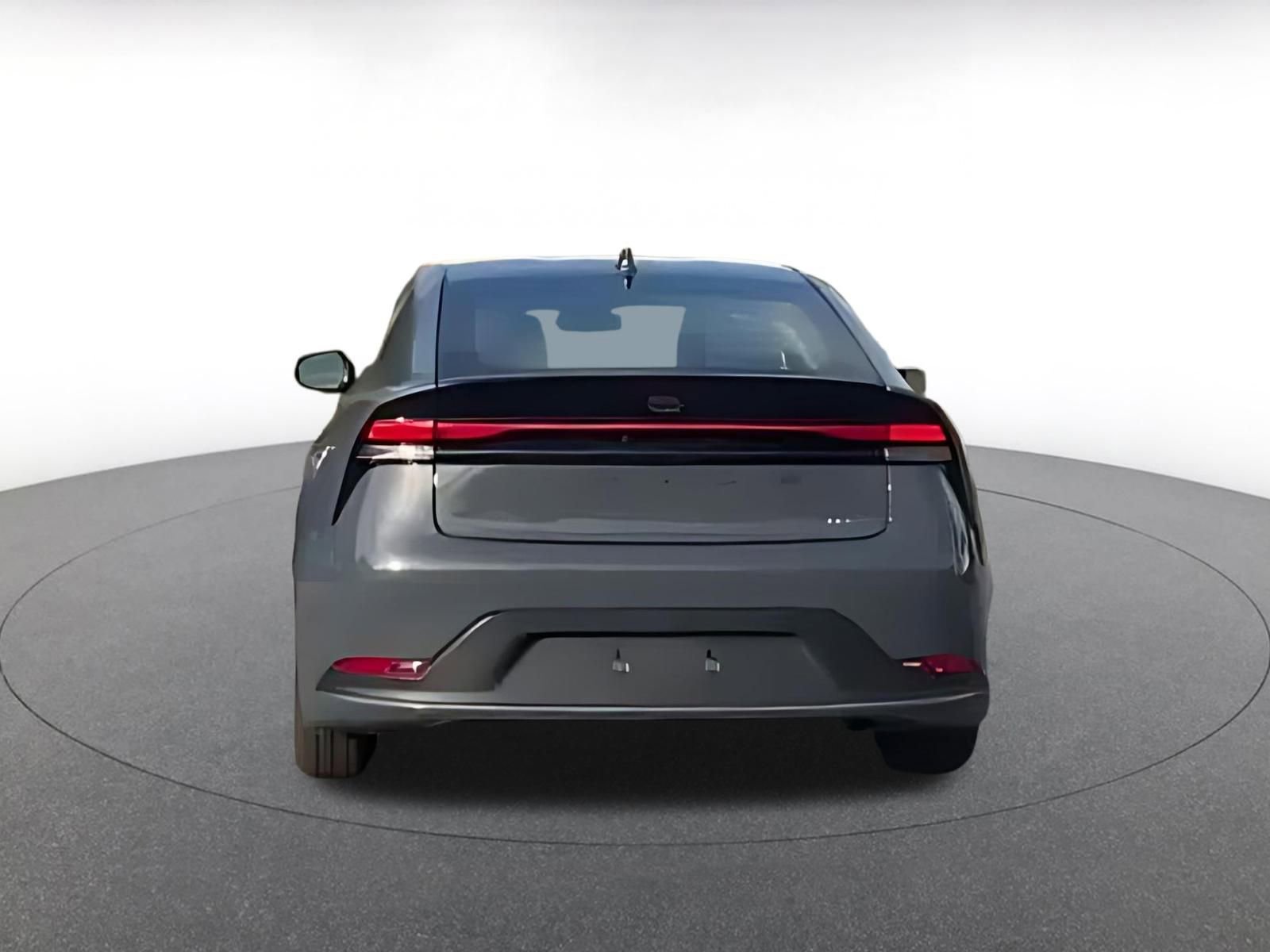 Used 2025 Toyota Prius LE image 8