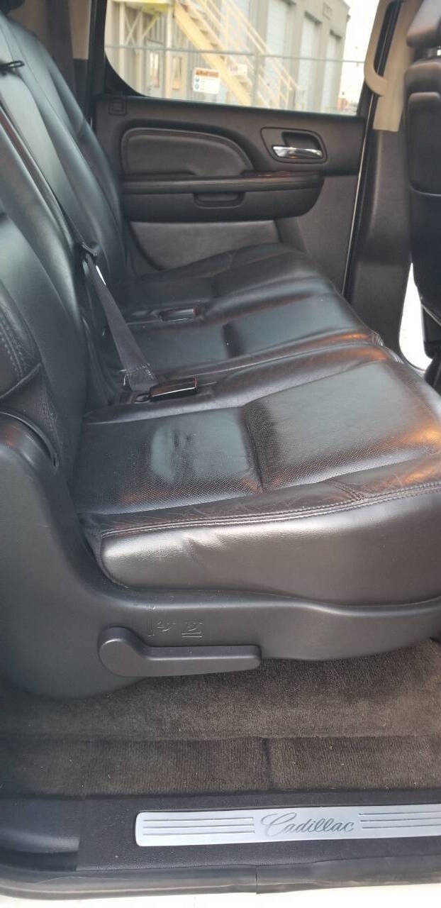 Used 2007 Cadillac Escalade ESV AWD w/ Information Package image 8