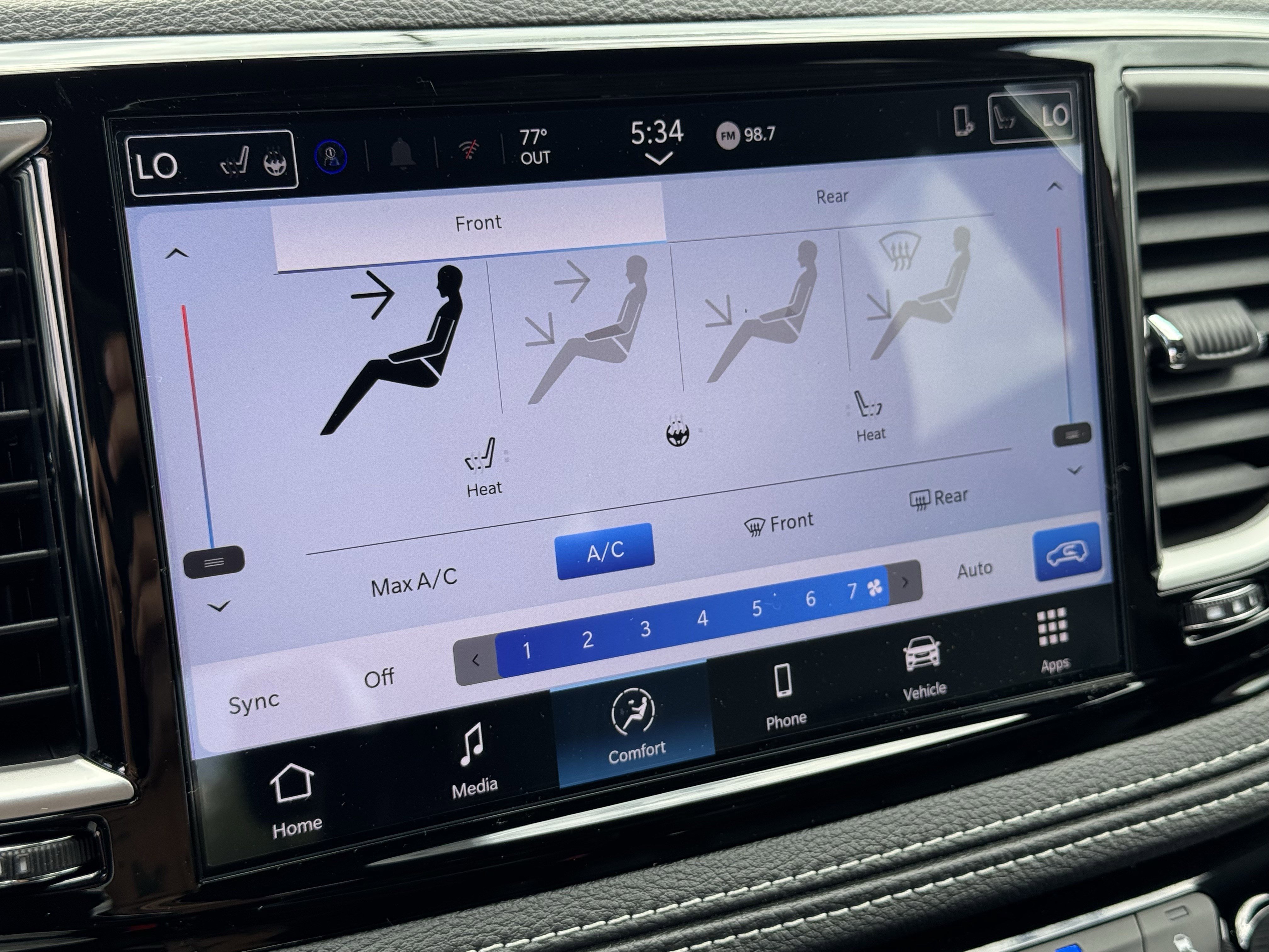 New 2026 Chrysler Pacifica Select FWD image 17