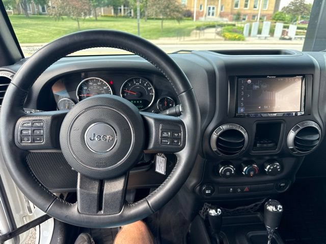 Used 2017 Jeep Wrangler Unlimited Sport w/ Connectivity Group AWD/4WD image 14