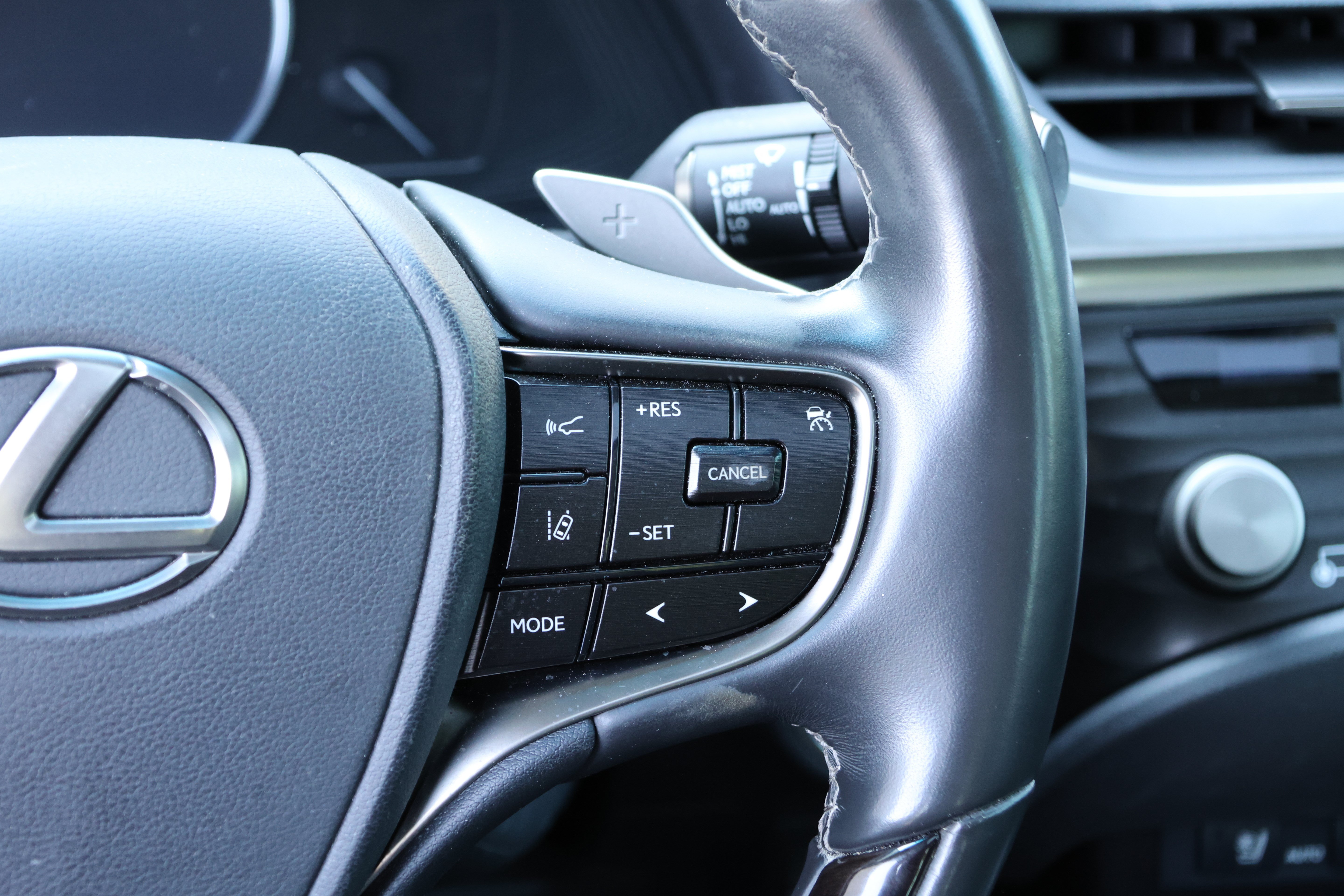 Used 2021 Lexus ES 300h w/ Premium Package FWD image 20