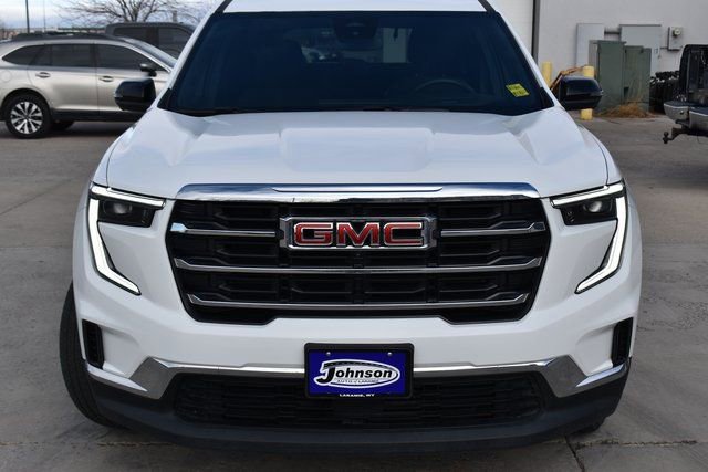 Used 2025 GMC Acadia Elevation image 2
