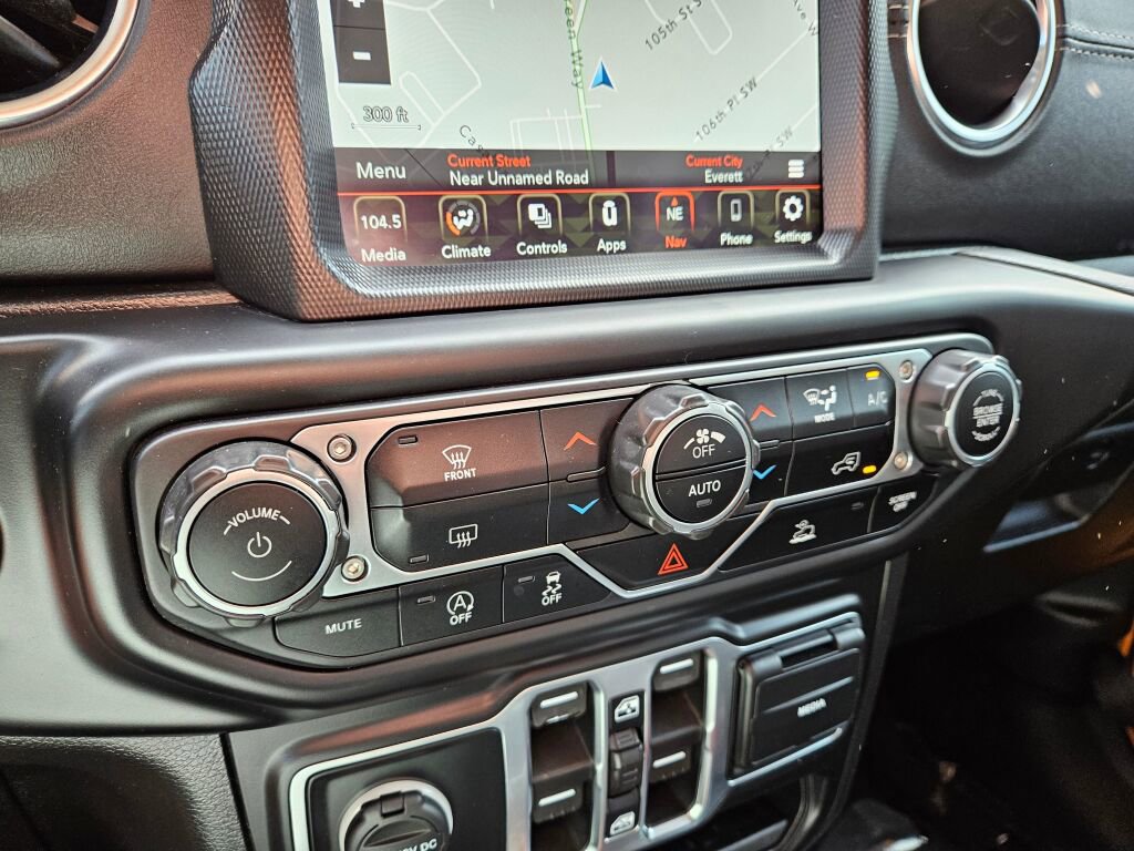 Used 2021 Jeep Gladiator Overland image 21