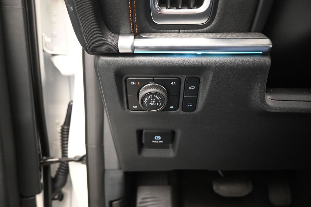 Used 2025 Ford Expedition Tremor AWD/4WD image 13