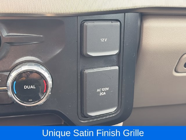 Used 2025 Ford F350 Platinum w/ Platinum Plus Package AWD/4WD image 27