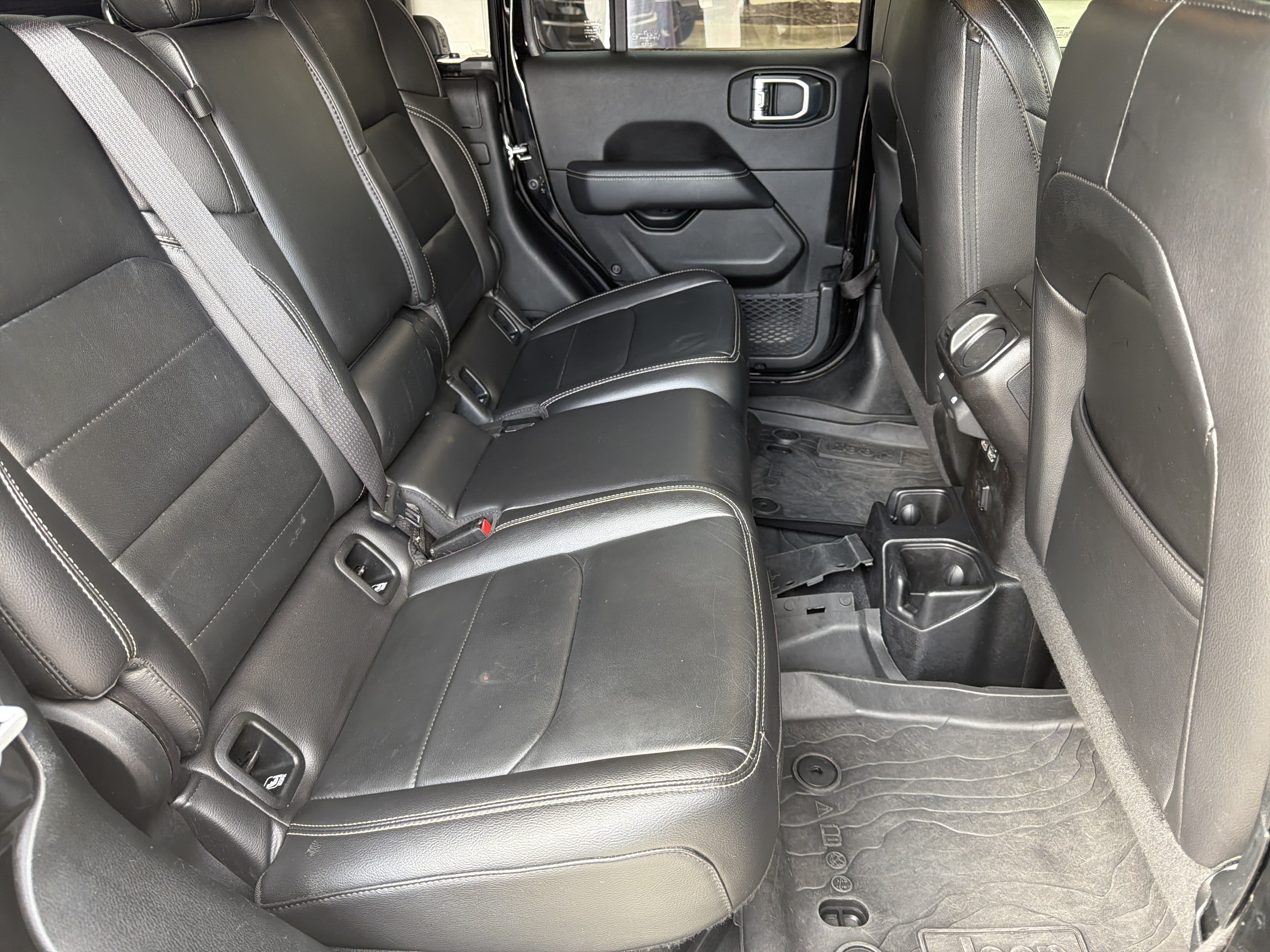 Used 2020 Jeep Gladiator Overland AWD/4WD image 15