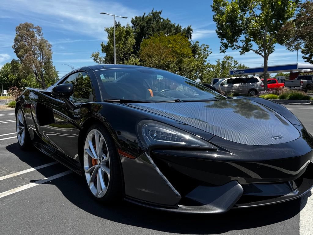 Used 2019 McLaren 570S Spider RWD image 2
