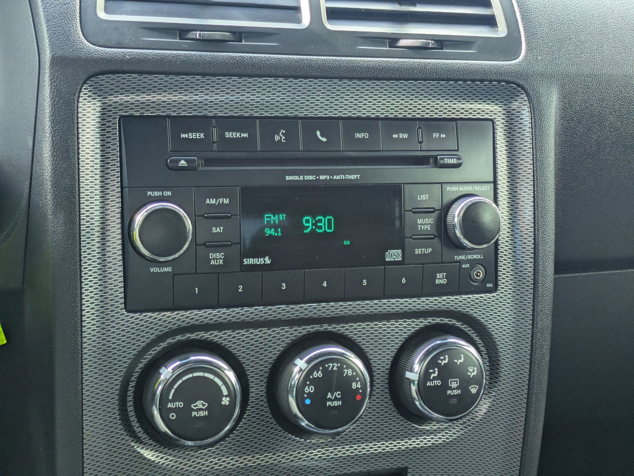 Used 2013 Dodge Challenger R/T image 23