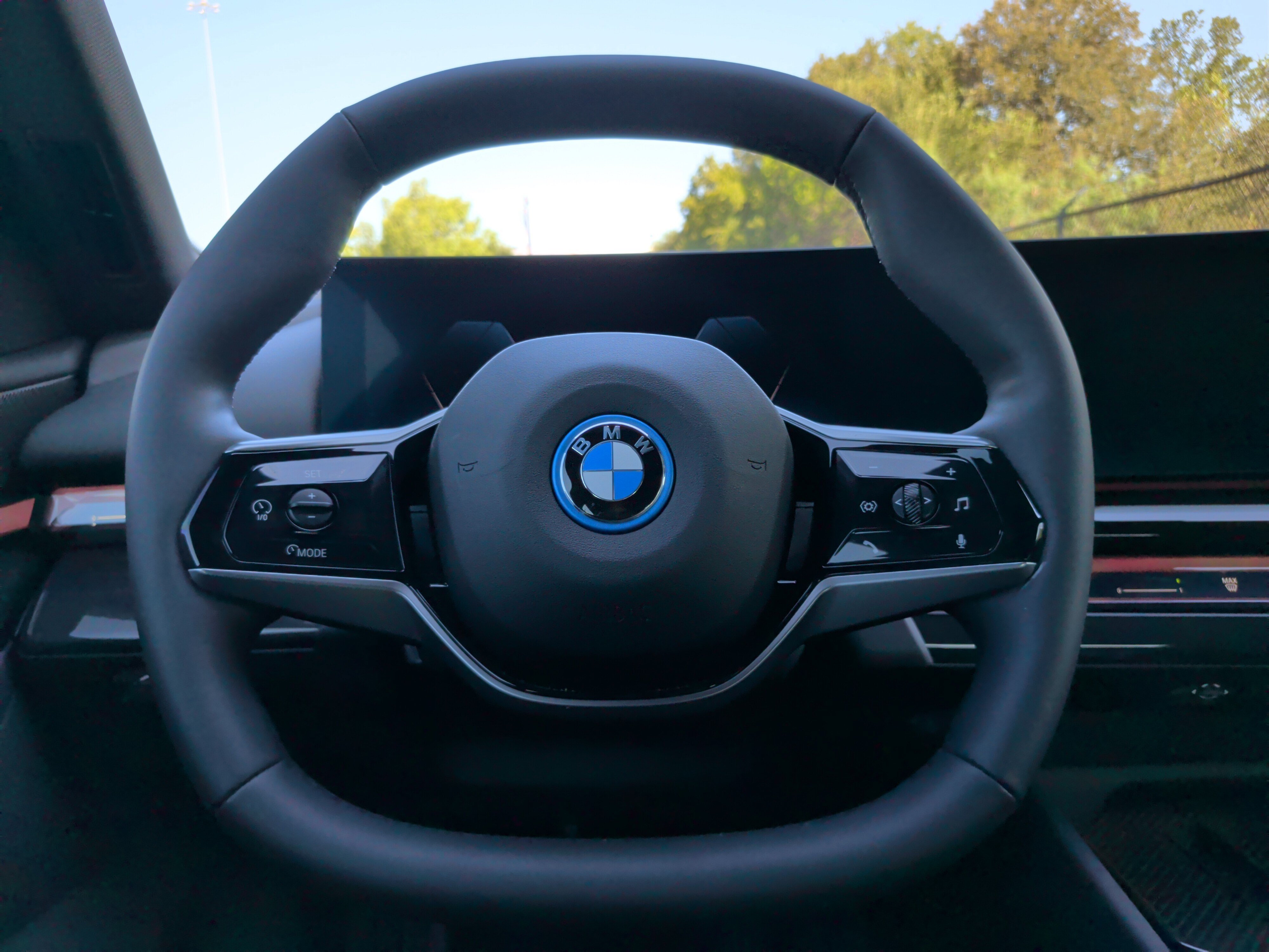 Certified 2026 BMW i5 eDrive40 w/ Premium Package RWD image 23