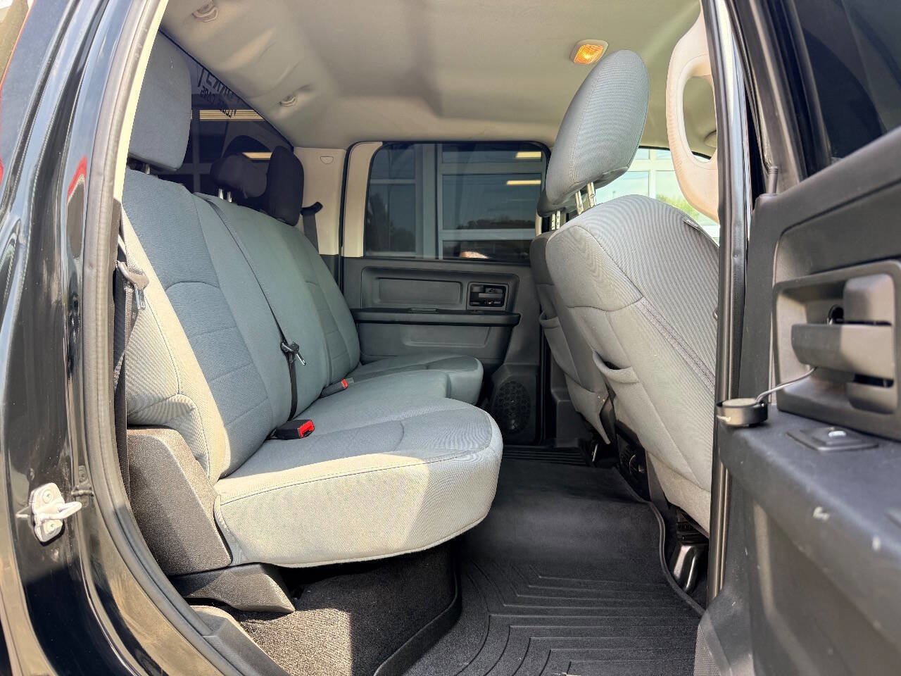 Used 2013 RAM 2500 Tradesman w/ Chrome Appearance Group AWD/4WD image 33