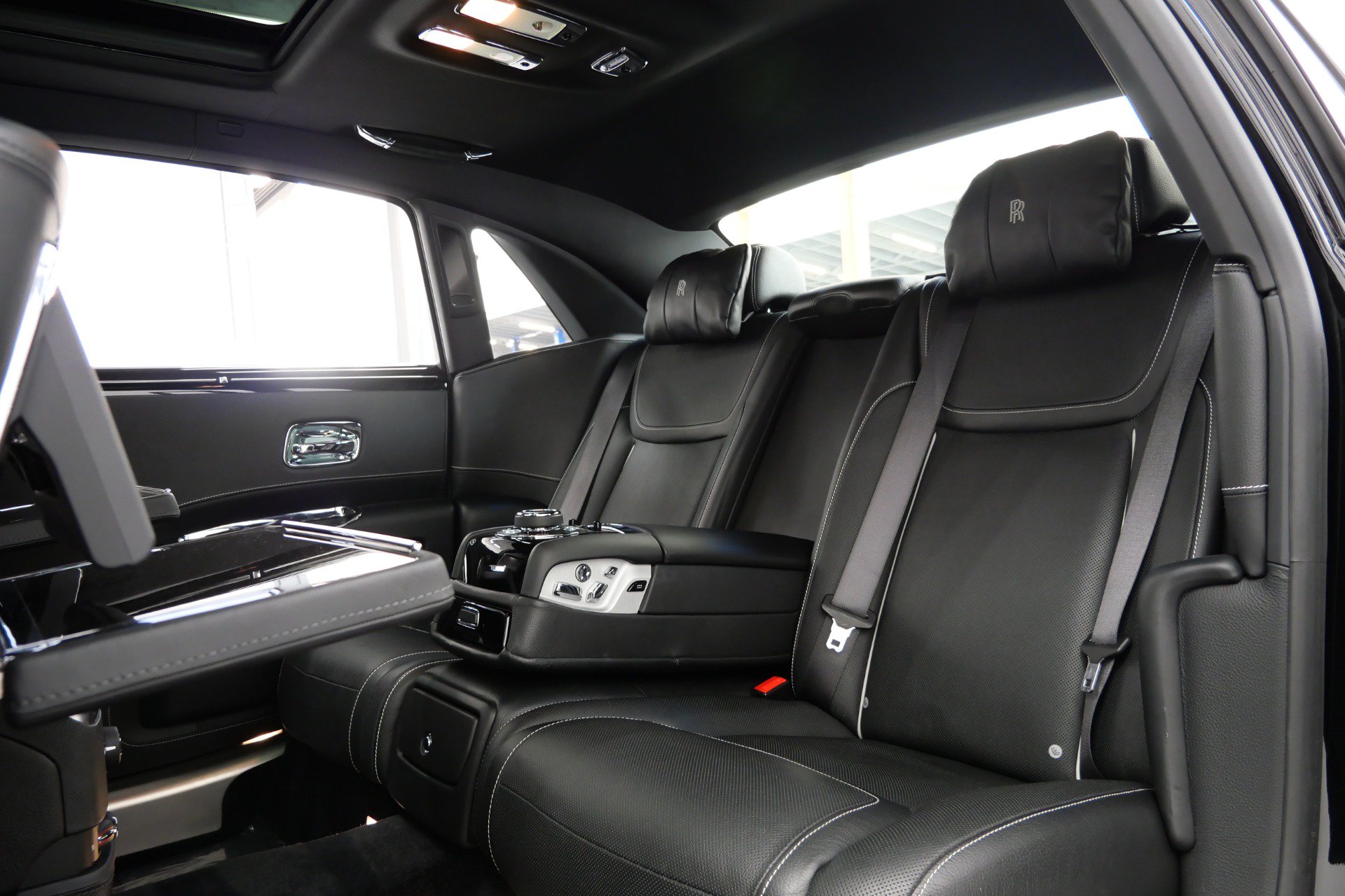 Used 2019 Rolls-Royce Ghost Extended Wheelbase RWD image 16