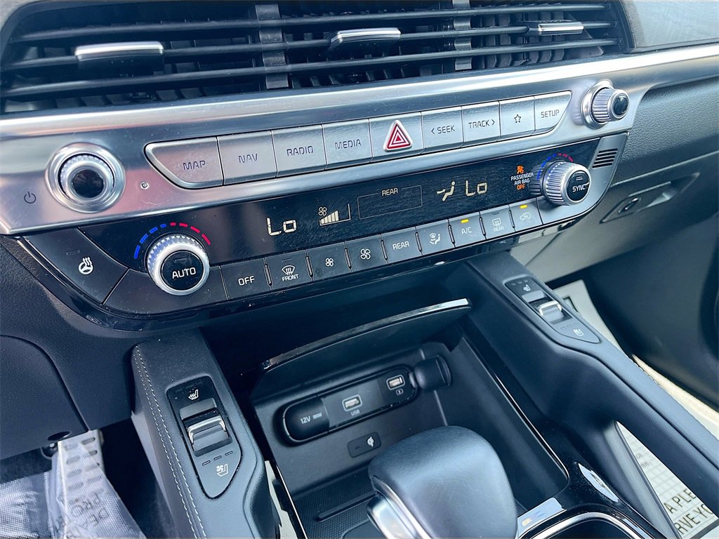 Used 2022 Kia Telluride SX image 16