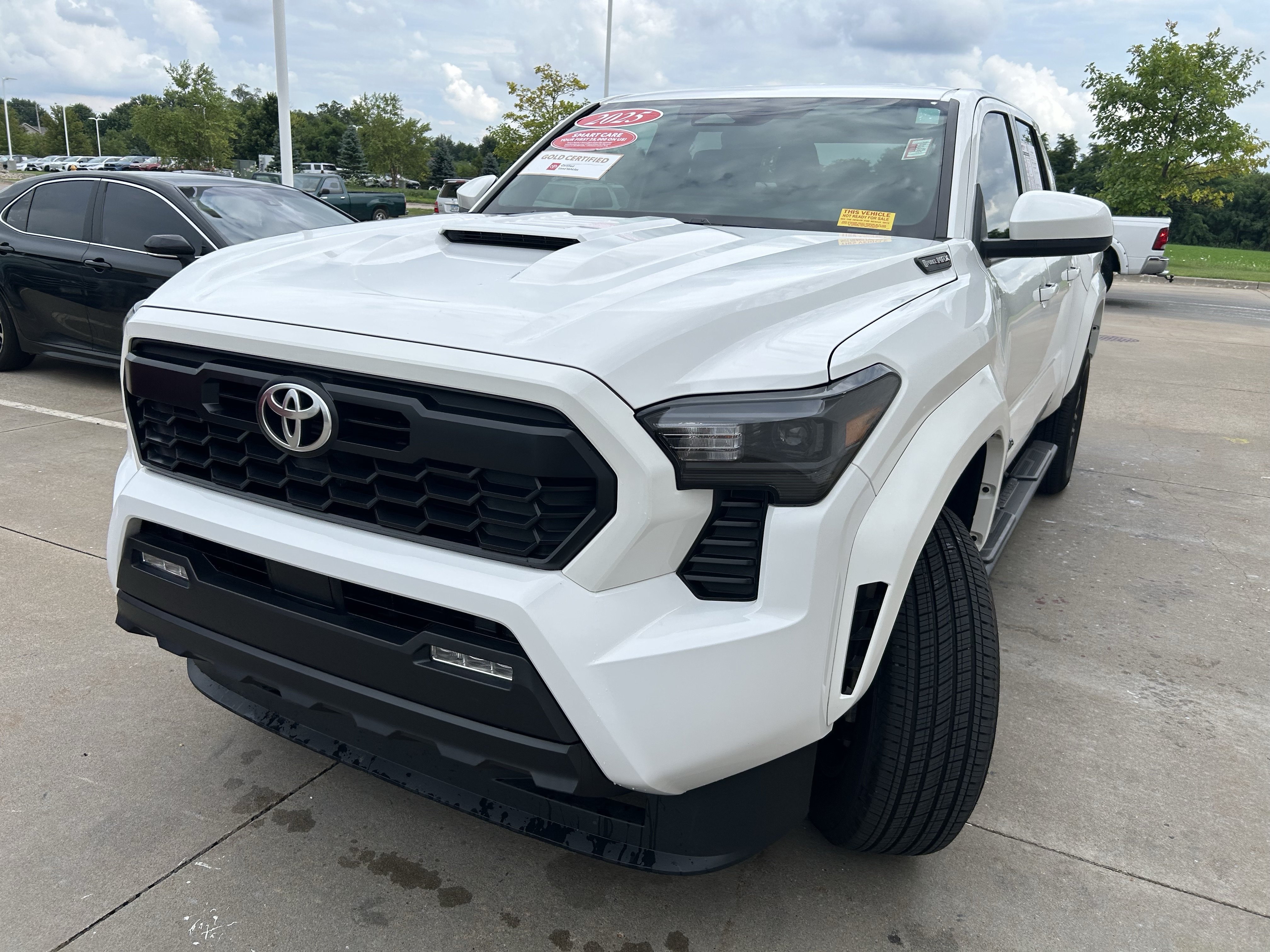 Certified 2025 Toyota Tacoma TRD Sport AWD/4WD image 4
