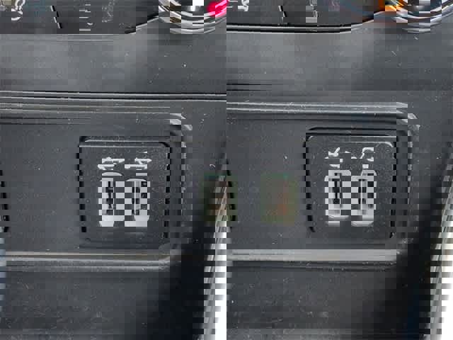 Used 2020 Ford EcoSport Titanium image 32