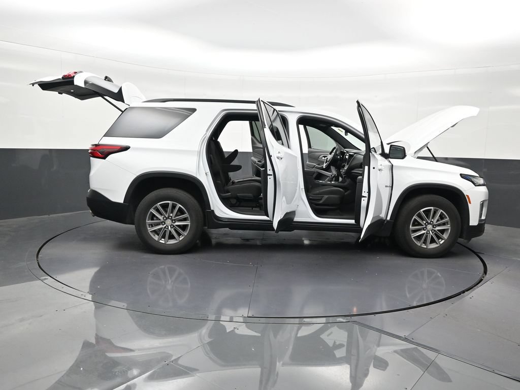 Used 2023 Chevrolet Traverse LT FWD image 33