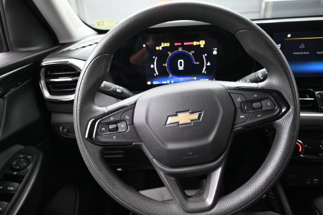 Used 2025 Chevrolet TrailBlazer LT AWD/4WD image 11