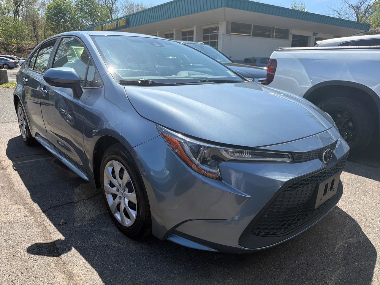 Used 2021 Toyota Corolla LE w/ Carpet Mat Package (TMS) FWD image 3