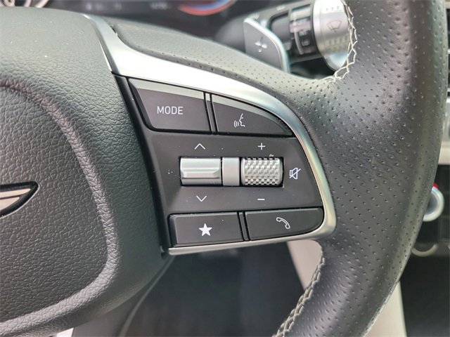 Used 2024 Genesis G70 2.5T image 19