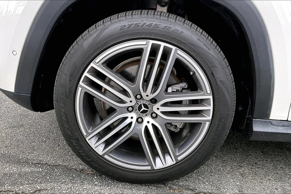 Used 2023 Mercedes-Benz GLS 450 4MATIC image 12