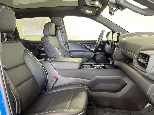 Used 2025 Chevrolet Silverado EV LT w/ LT Premium Package image 19