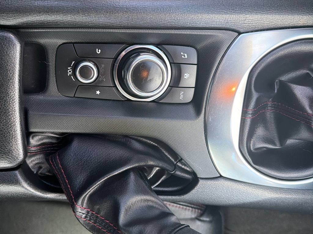 Used 2018 MAZDA MX-5 Miata RF Grand Touring RWD image 24