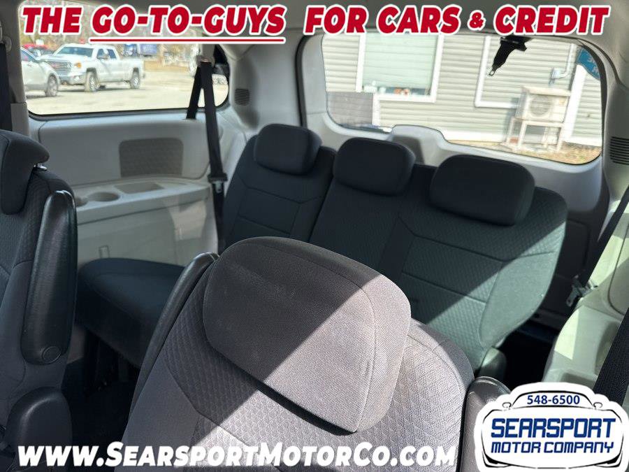 Used 2010 Dodge Grand Caravan SE FWD image 12