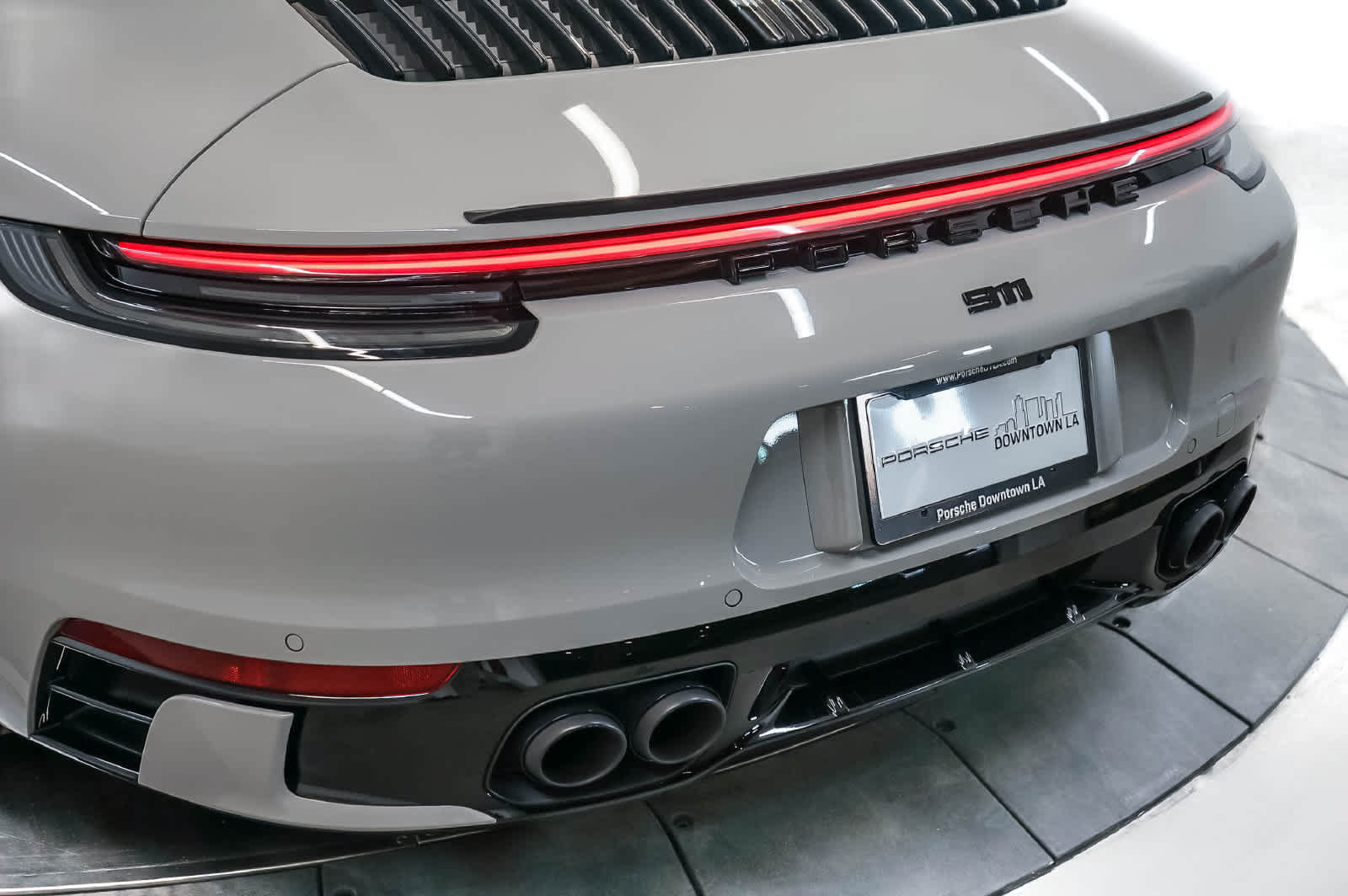Certified 2022 Porsche 911 Carrera RWD image 12