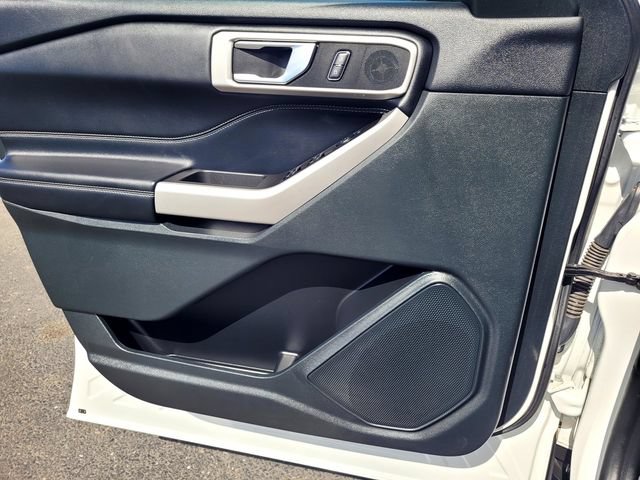 Certified 2024 Ford Explorer XLT RWD image 15