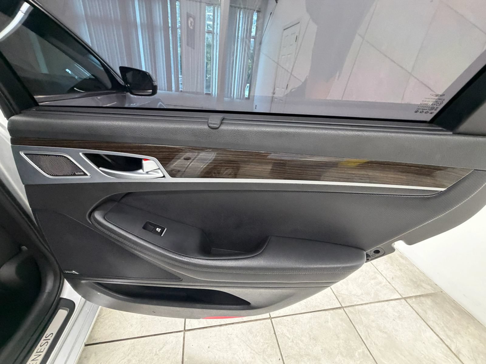 Used 2018 Genesis G80 3.8 w/ Option Group 02 RWD image 18