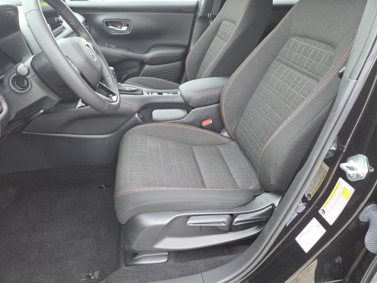 Used 2025 Honda HR-V Sport image 25