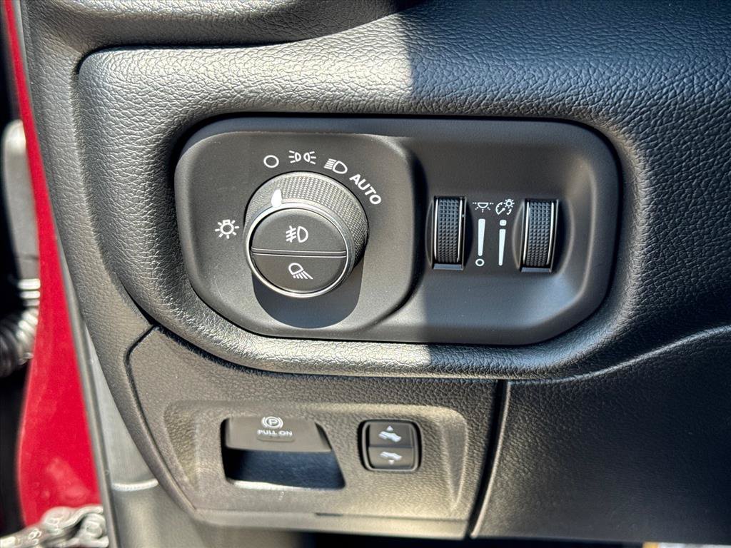 Used 2021 RAM 1500 Laramie w/ Sport Appearance Package AWD/4WD image 20